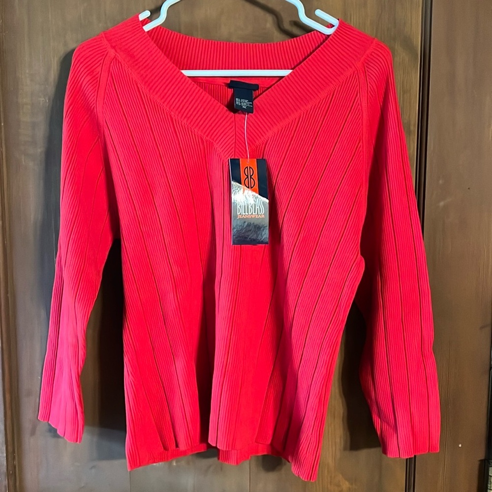 XL BILL BLASS VNECK SWEATER TOP NWT